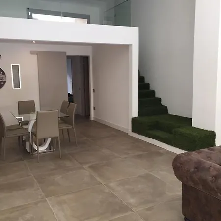 Secret Garden.. Il Loft Al Centro Di * 卡利亚里